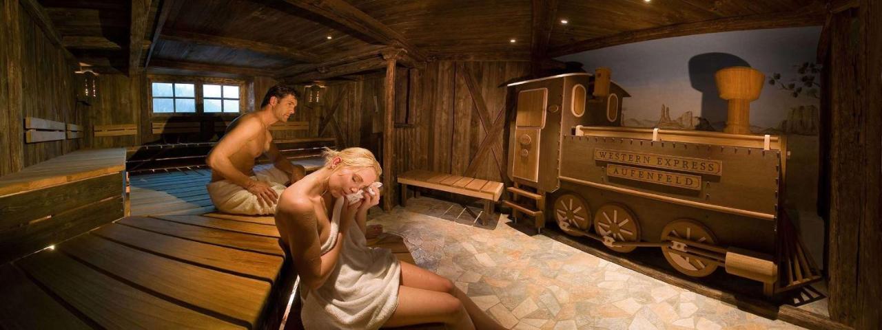 Mountainview Lodge - Chalet Im Zillertal Direkt Am 5 Sterne Campingplatz Aufenfeld Mit Hallenbad Und Sauna Aschau Im Zillertal エクステリア 写真