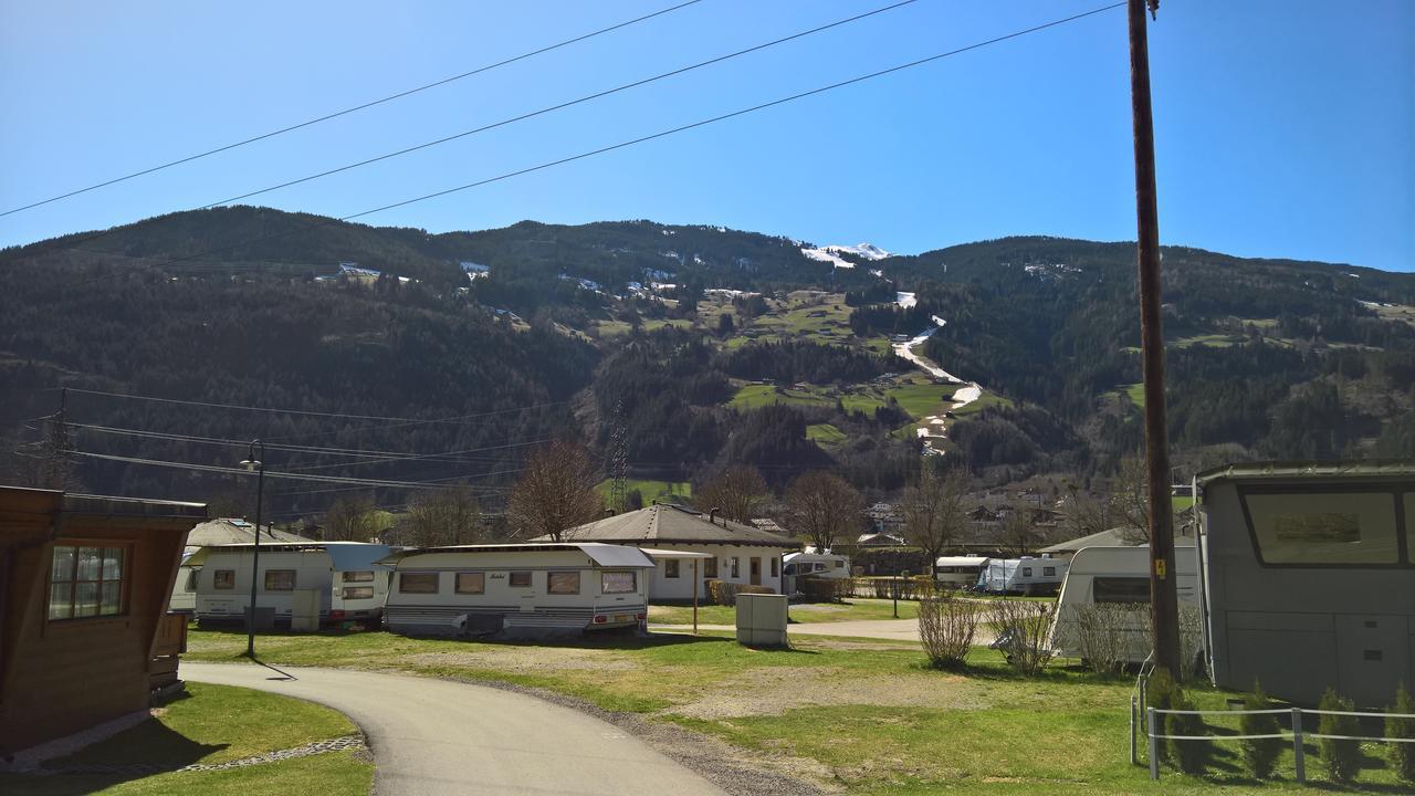 Mountainview Lodge - Chalet Im Zillertal Direkt Am 5 Sterne Campingplatz Aufenfeld Mit Hallenbad Und Sauna Aschau Im Zillertal エクステリア 写真