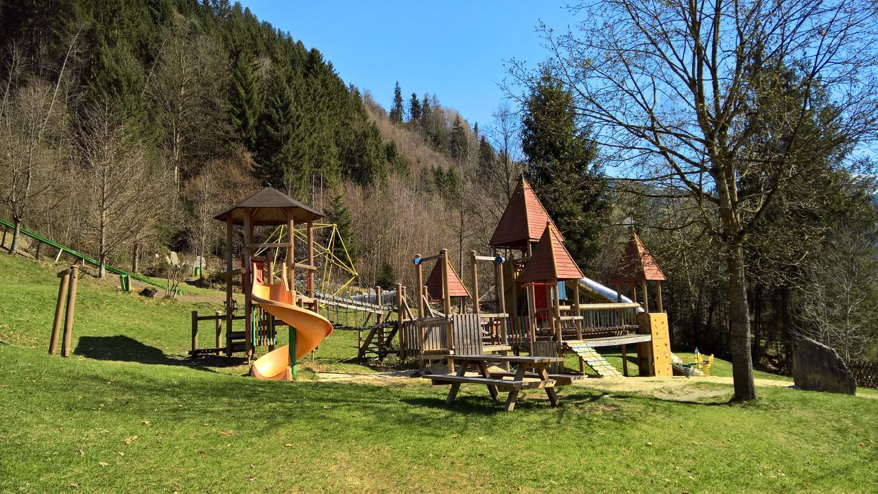 Mountainview Lodge - Chalet Im Zillertal Direkt Am 5 Sterne Campingplatz Aufenfeld Mit Hallenbad Und Sauna Aschau Im Zillertal エクステリア 写真