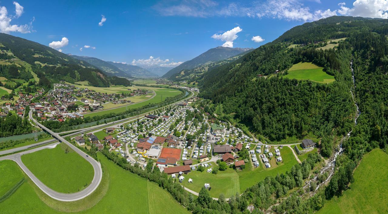 Mountainview Lodge - Chalet Im Zillertal Direkt Am 5 Sterne Campingplatz Aufenfeld Mit Hallenbad Und Sauna Aschau Im Zillertal エクステリア 写真