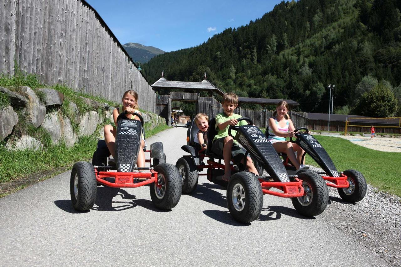 Mountainview Lodge - Chalet Im Zillertal Direkt Am 5 Sterne Campingplatz Aufenfeld Mit Hallenbad Und Sauna Aschau Im Zillertal エクステリア 写真